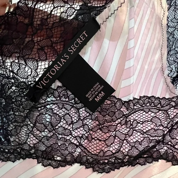 VICTORIA’S SECRET Classic Pink & Black Striped Lace Slip - Size Medium 🩷🤍🖤 - Picture 5 of 7